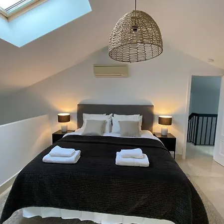 Apartment Penthouse With Sea Views In *