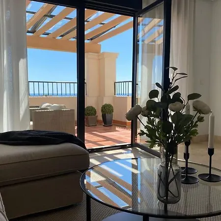 Penthouse With Sea Views In Apartamento