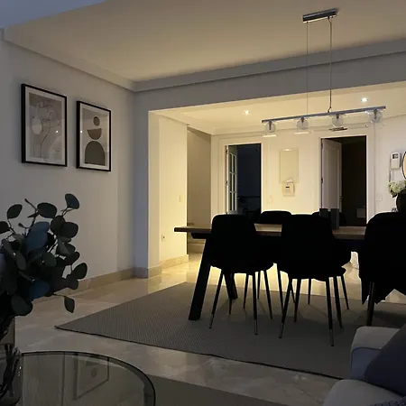 Apartment Penthouse With Sea Views In Marbella